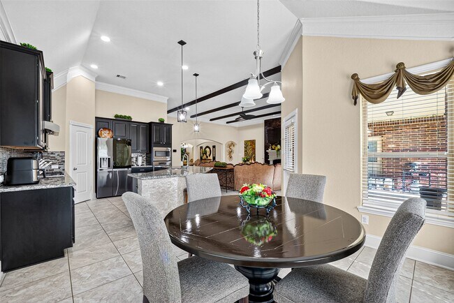Building Photo - 2624 Holbrook Springs Ln