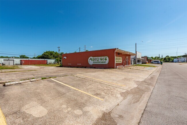 Primary Photo - 1309 1st St