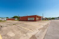 Building Photo - 1309 1st St
