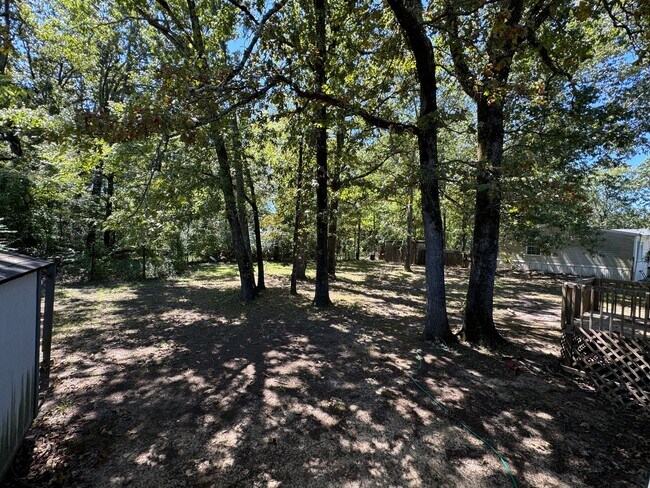 Building Photo - 161 Flournoy Lucas Rd