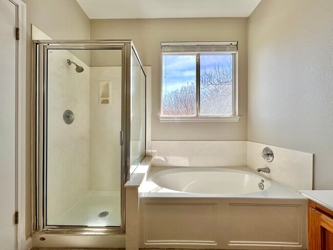 Building Photo - 4029 Barlow Dr