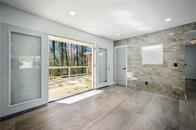 Building Photo - 681 Fielding Ln SW