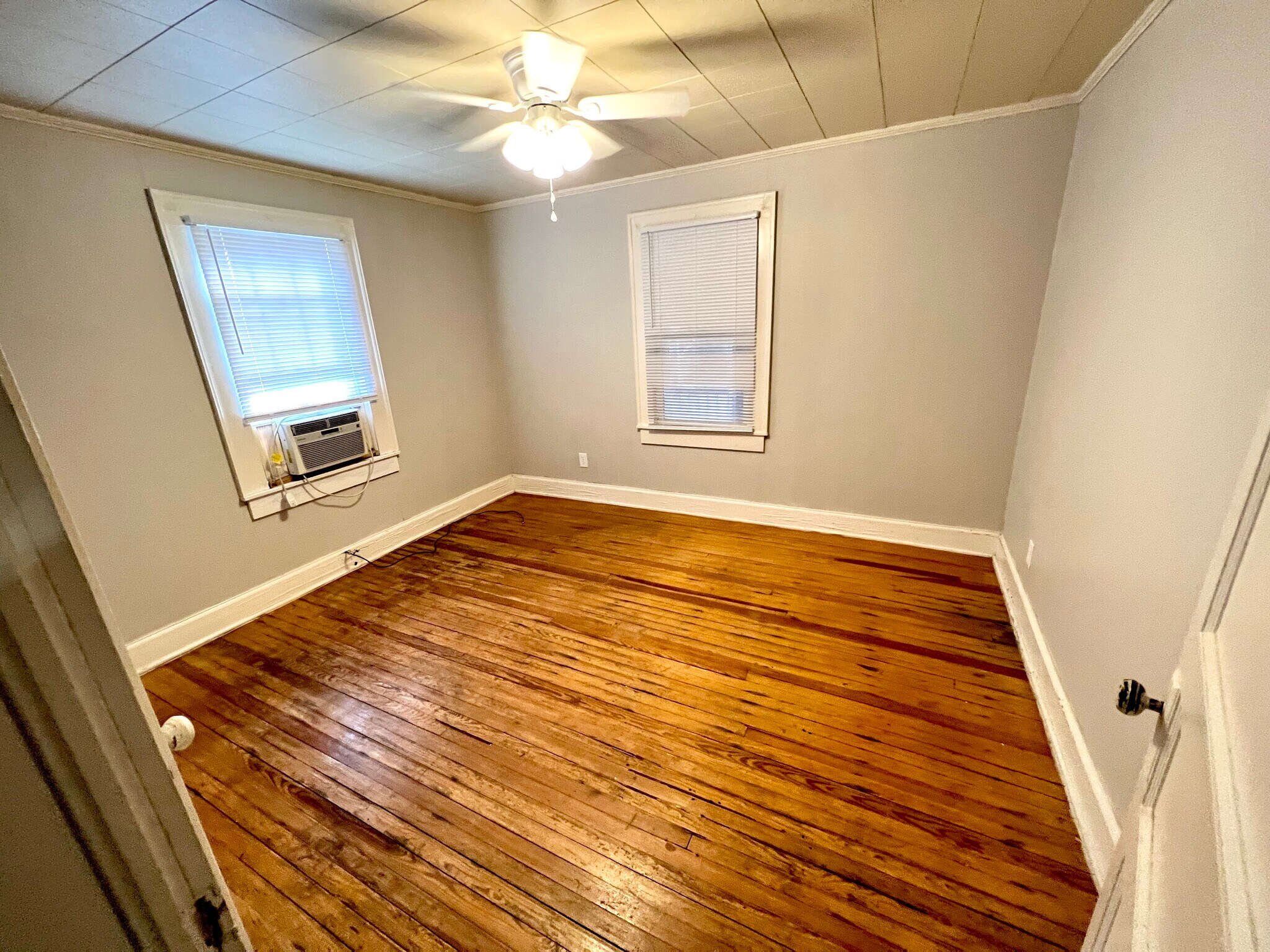 Back Bedroom - 806 E 9th St
