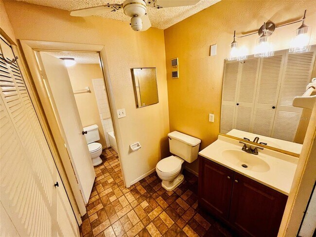 Building Photo - 7529 Pitch Pine Cir