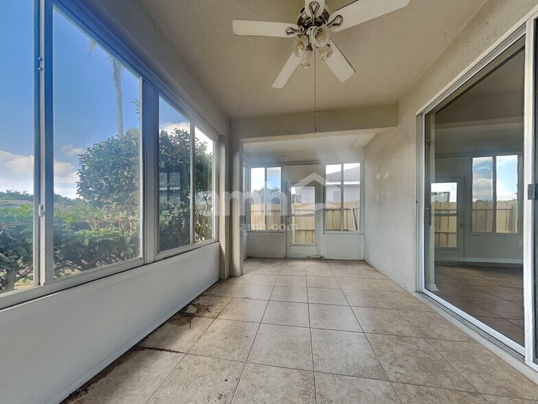 Building Photo - 7029 Monarch Park Dr