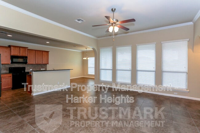 Building Photo - 8121 Iron Gate Dr