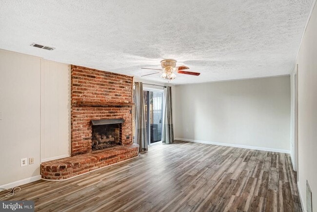 Building Photo - 5472 Truxion Ct