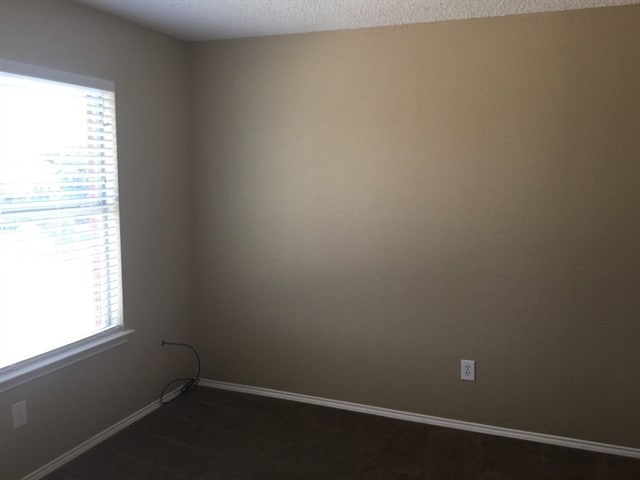 Building Photo - 214 Gayleh Ln