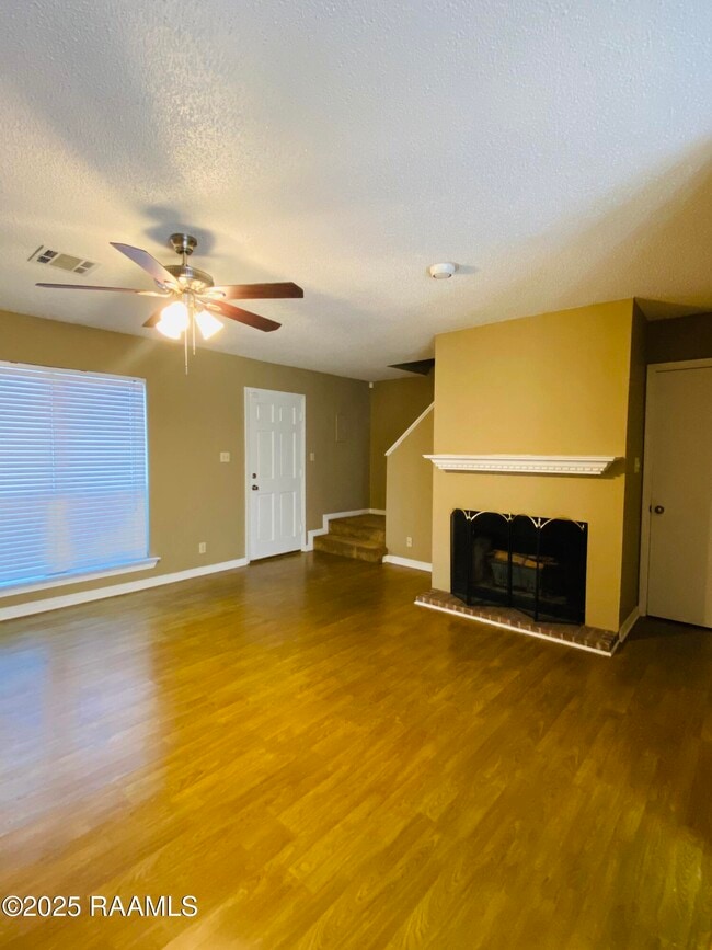 Building Photo - 108 W Whispering Pines Cir