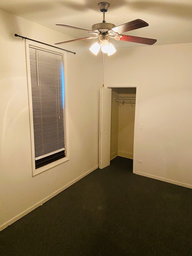 Building Photo - 1656 N Talman Ave