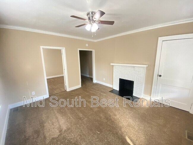 Building Photo - 1356 Faxon Ave