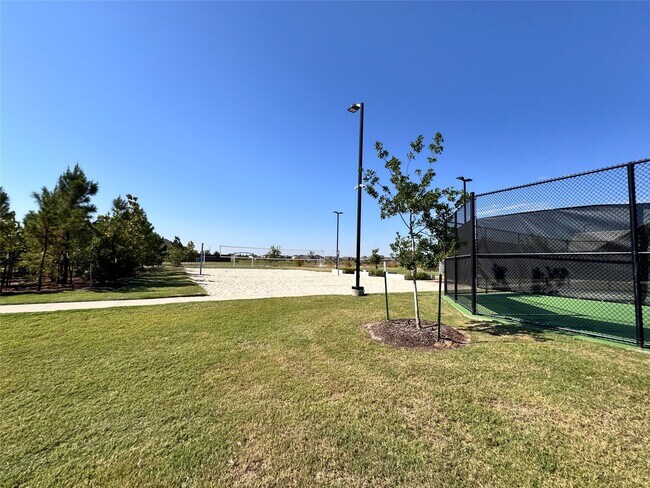 Building Photo - 8203 Leisure Pt Dr