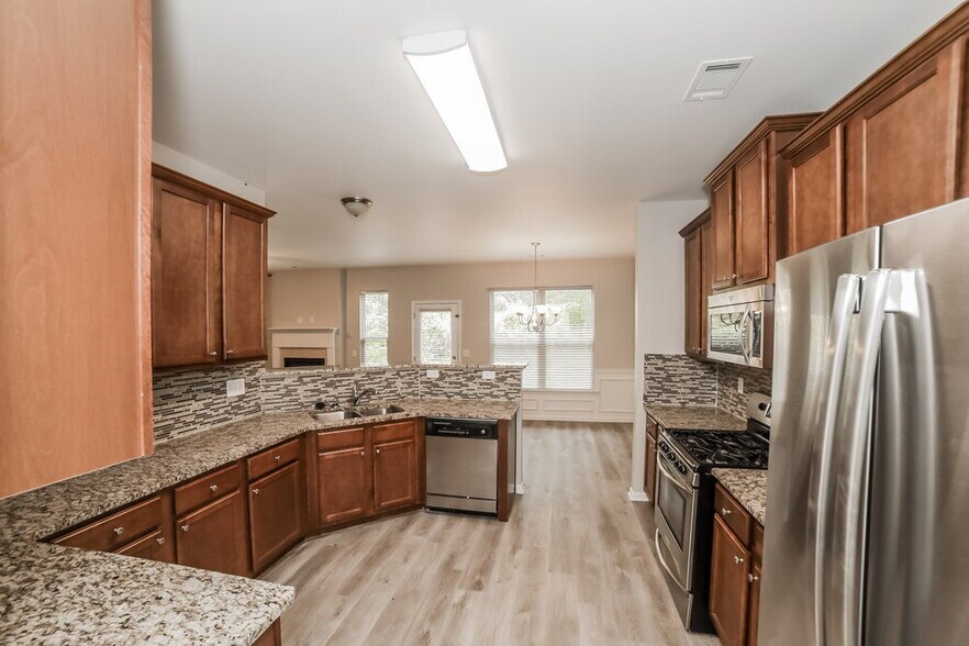 Building Photo - 9351 Opal Dr