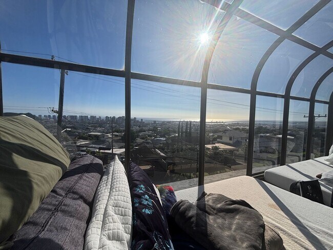 Building Photo - 1055 Alewa Dr