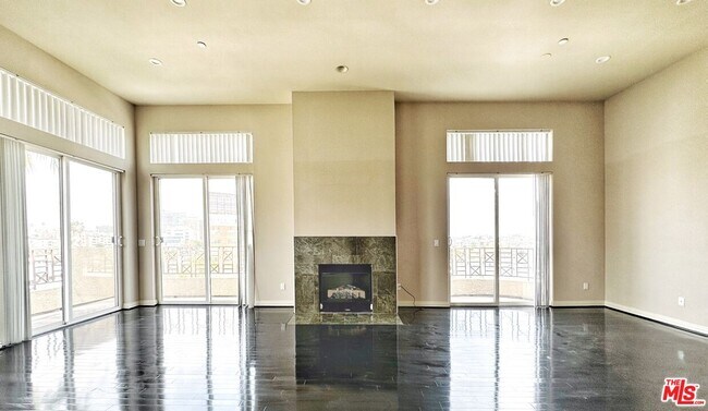 Building Photo - 4100 Wilshire Blvd