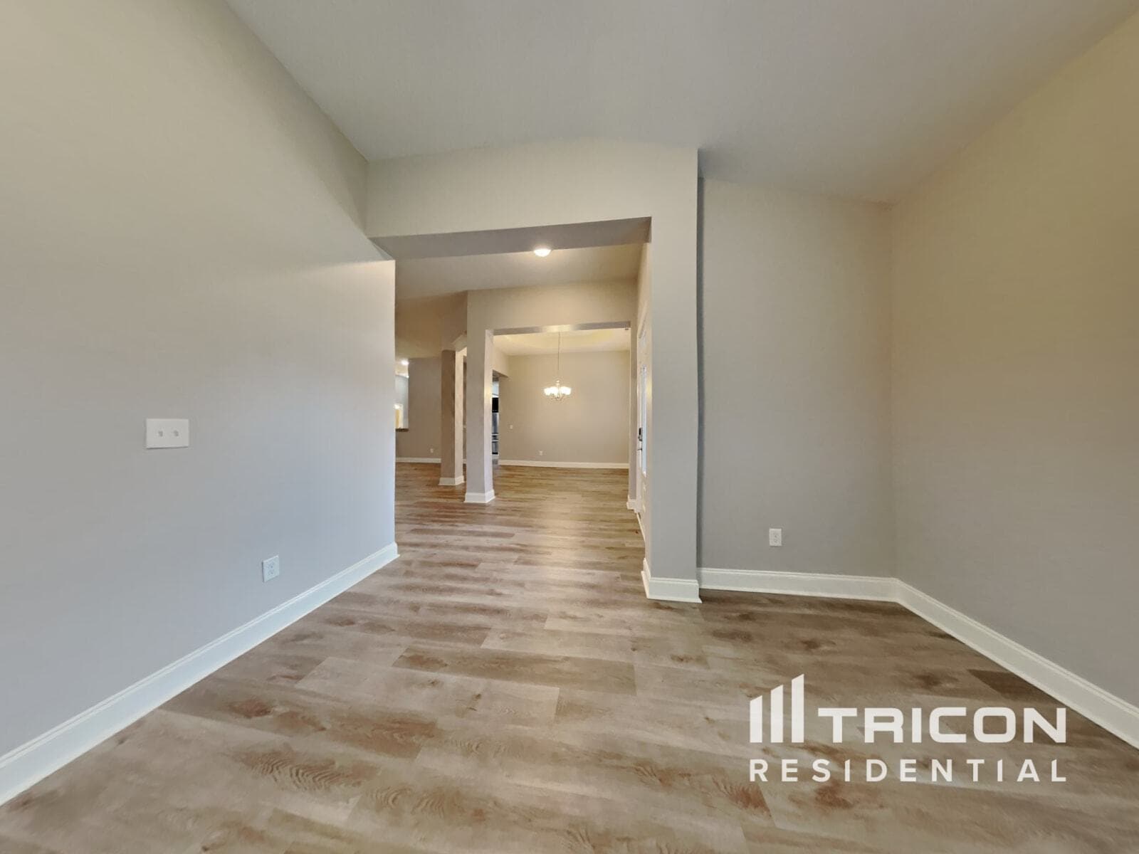 Building Photo - 2312 Joneshurst Wy