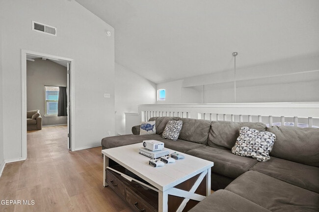 Building Photo - 12000 Prairie Ridge St