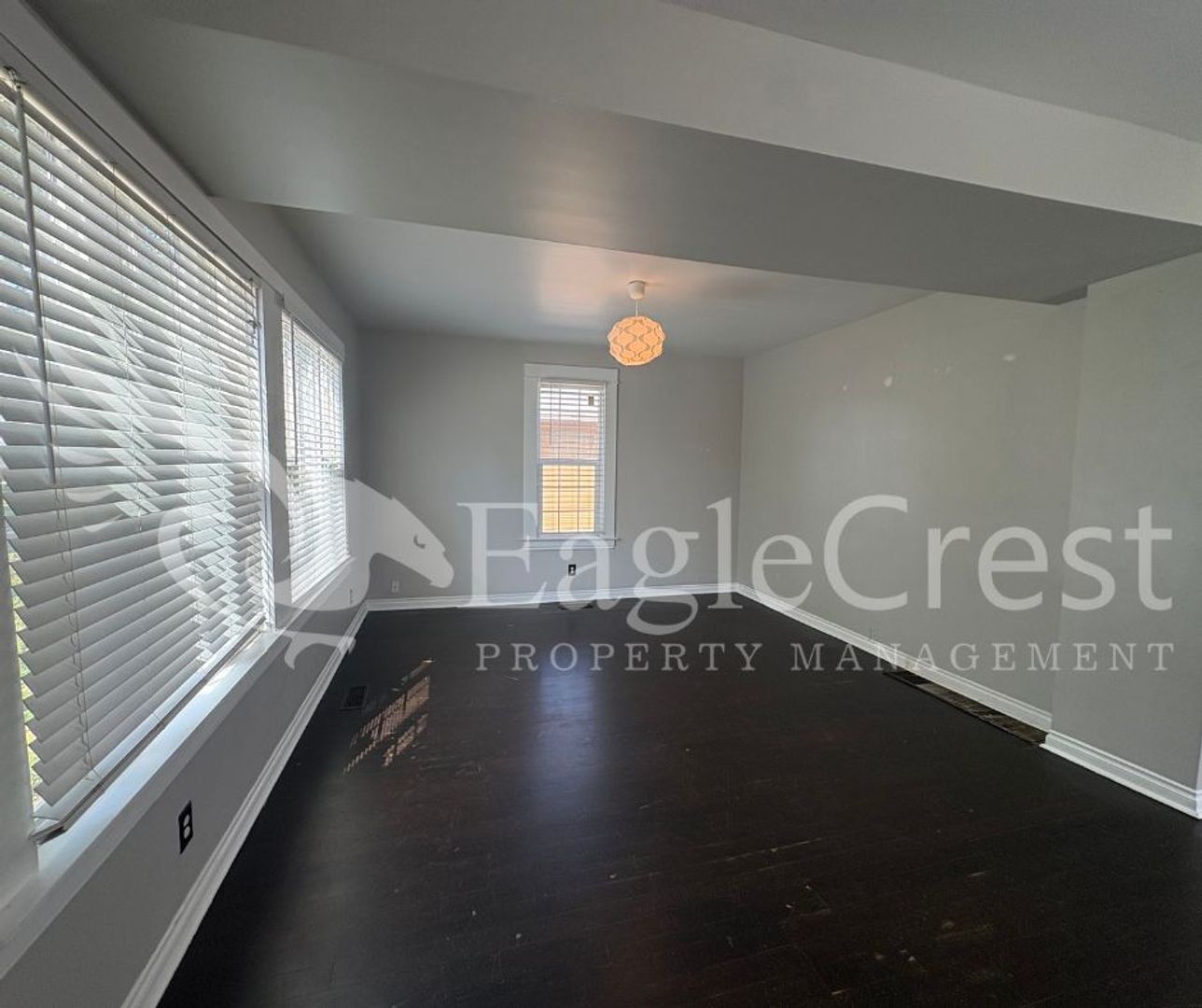 Building Photo - Charming 3BR Home with Spacious Yard & Bonus Living Space! $200.00 OFF 2nd Month Rent!!