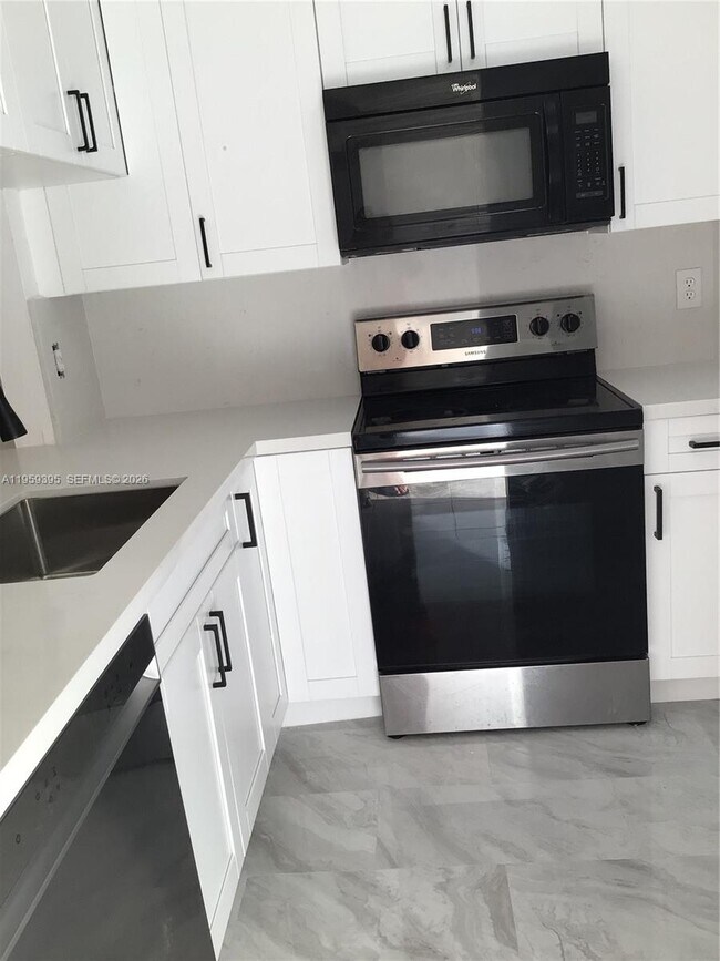 Building Photo - 10357 NW 8th St