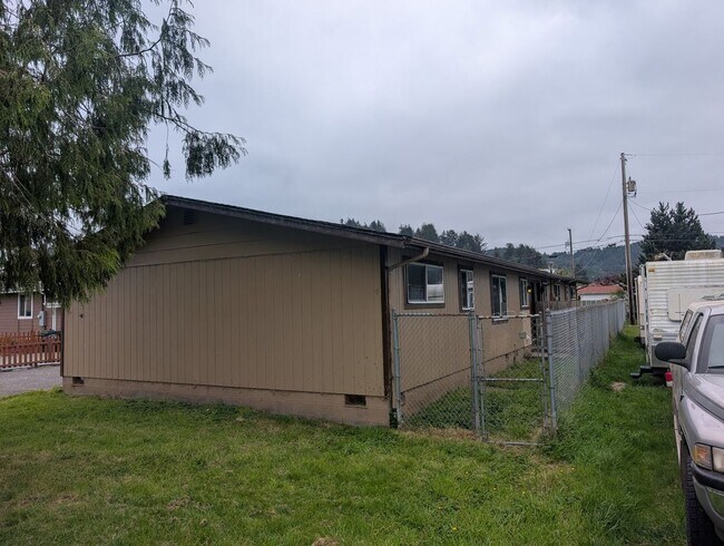 Building Photo - 9996 - Procurement Properties