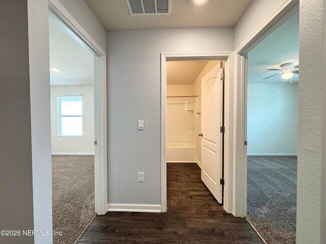 Building Photo - 2270 Willow Springs Dr