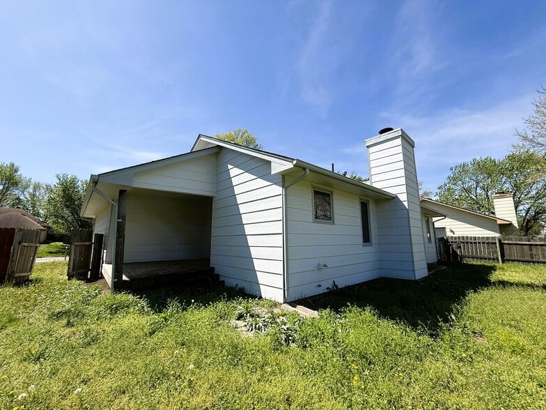 Building Photo - 13932 Lockmoor Cir