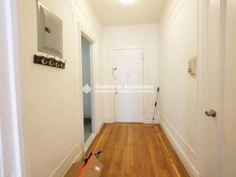 Building Photo - 664 W 163rd St