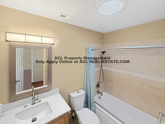 Building Photo - 3056 Stonehenge Rd