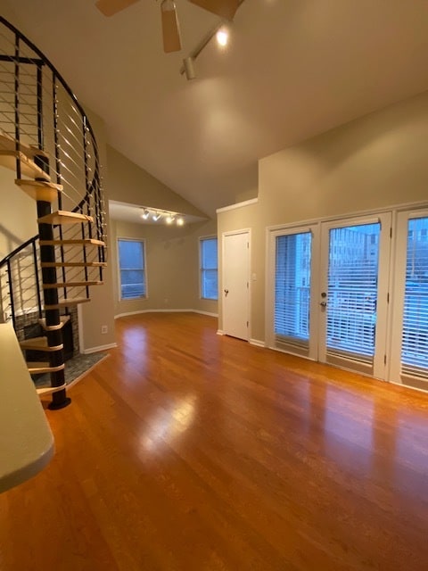 Building Photo - 230 S Cedar St