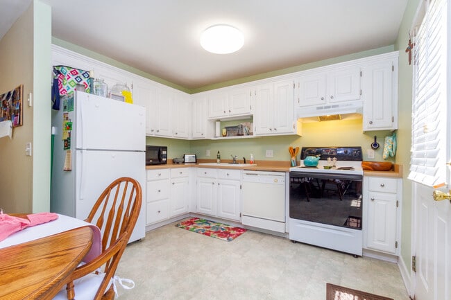 Building Photo - 101 Brookview Cir