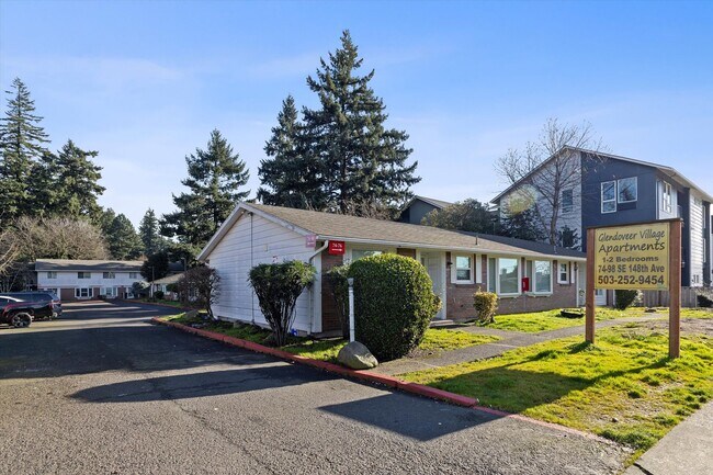 Building Photo - Glendoveer Village