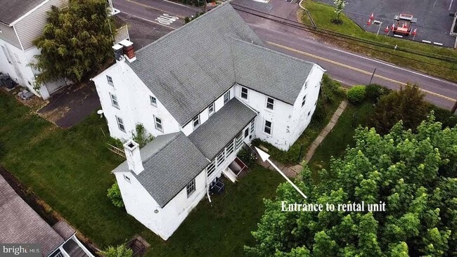 Building Photo - 130 Game Farm Rd