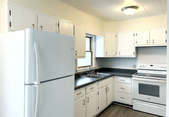 Building Photo - Two Bedroom Home Coming Soon in Grove City