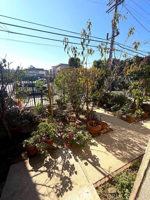 Building Photo - 1503 W Adams Blvd