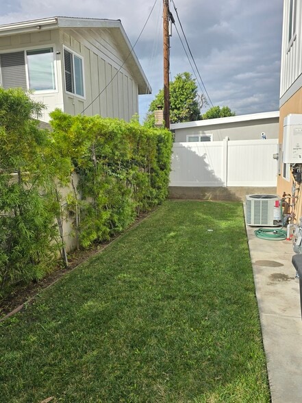 Building Photo - 2857 W Carson St