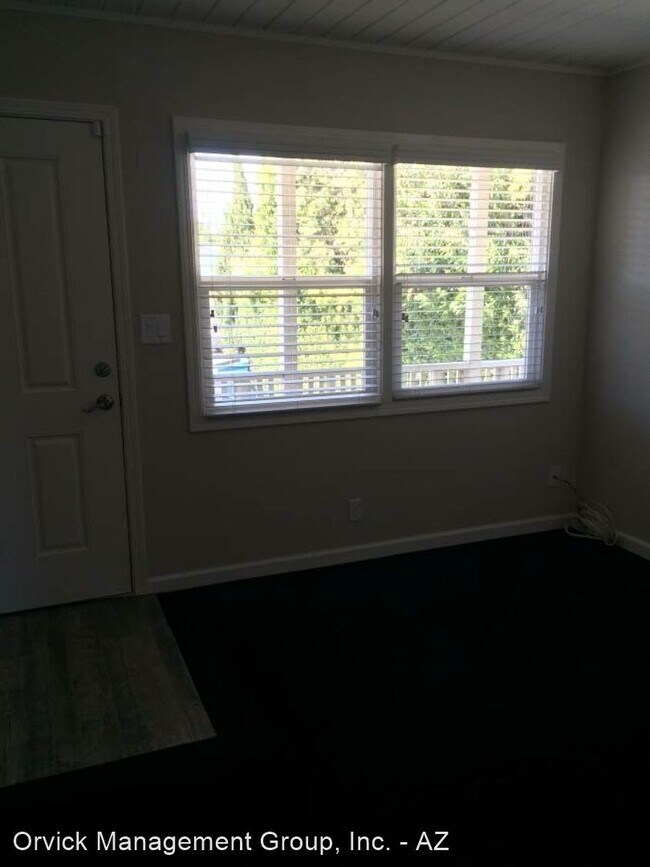 Building Photo - 370 N Fair Oaks Ave