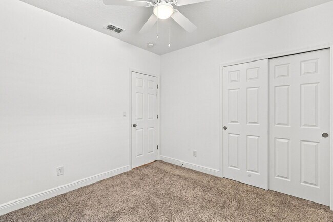 Building Photo - 101 Pitching Wedge Dr