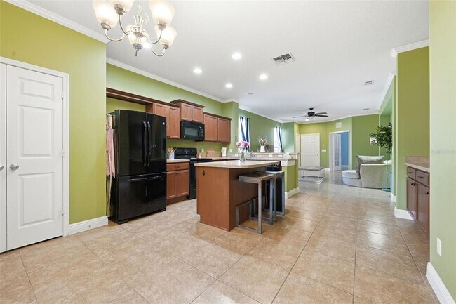 Building Photo - 30235 Cheval St