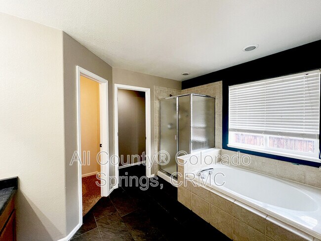 Building Photo - 14345 Woodrock Path