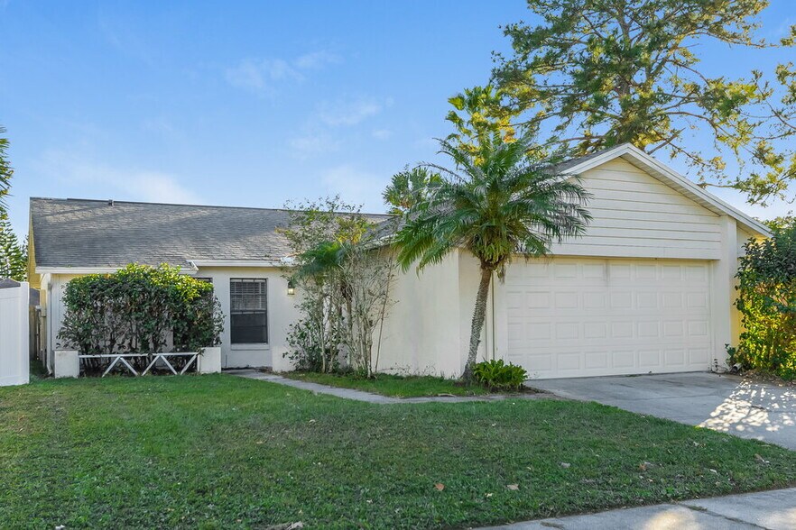 Building Photo - 3172 Burlington Dr
