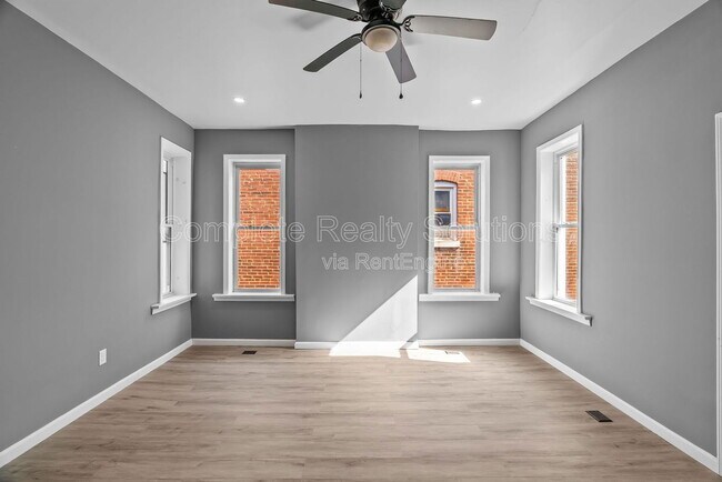 Building Photo - 3456 Chippewa St