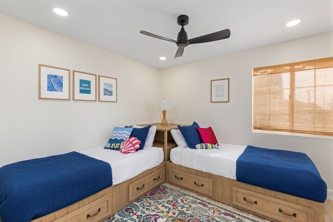 Building Photo - Ocean View Leucadia Townhome | Walk to Bea...