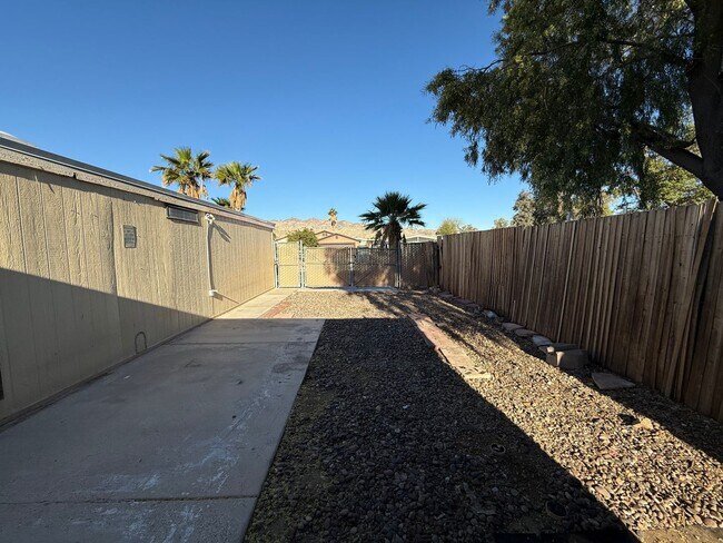 Building Photo - Large Remodeled Doublewide with 2 Car Garage.