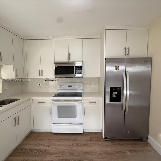 Building Photo - 1301 S Franklin Ave