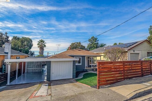 Building Photo - 24639 Leona Dr