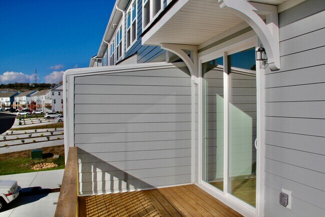 Building Photo - 466 Blair Rd