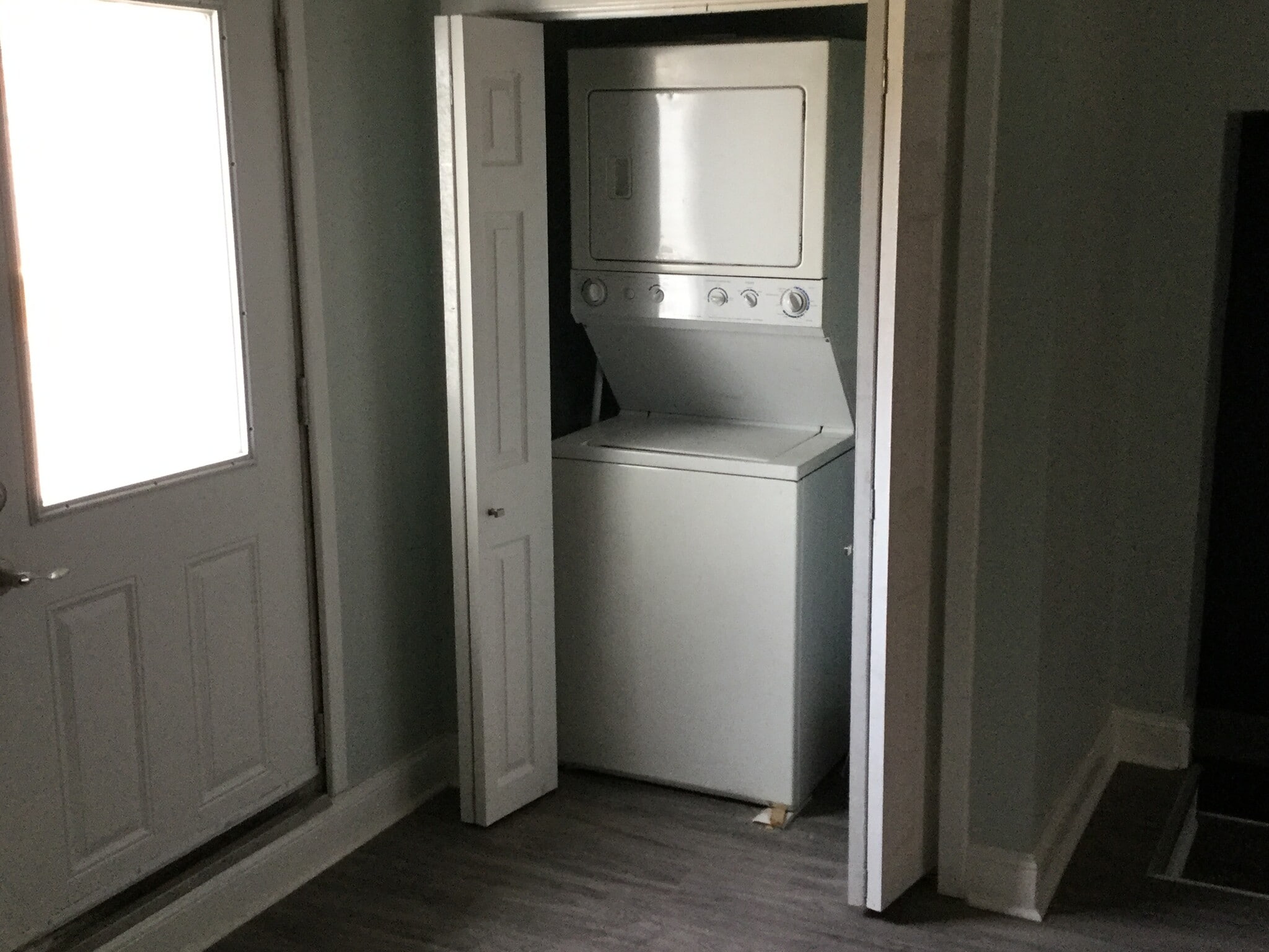 Building Photo - 277 Spruce St