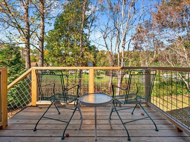 Building Photo - Wonderful Black Mountain Location-Long Term Rental