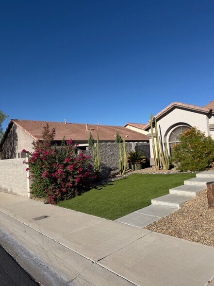 Building Photo - 518 Dawn Cove Dr