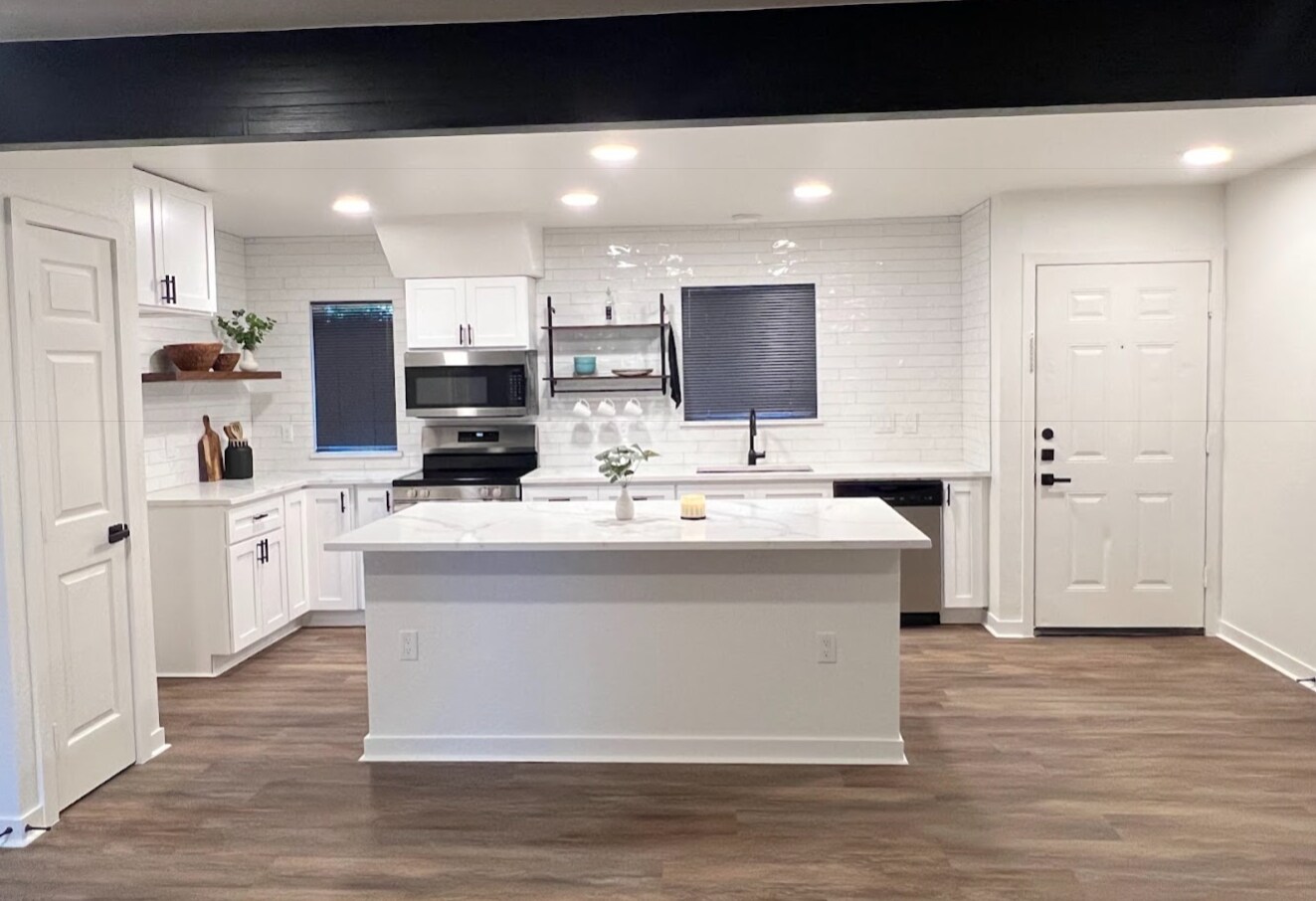 Building Photo - 4111 Beran Dr